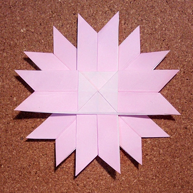 コスモスの折り紙の超簡単な折り方はコレ！季節の折り紙を折ってみよう！